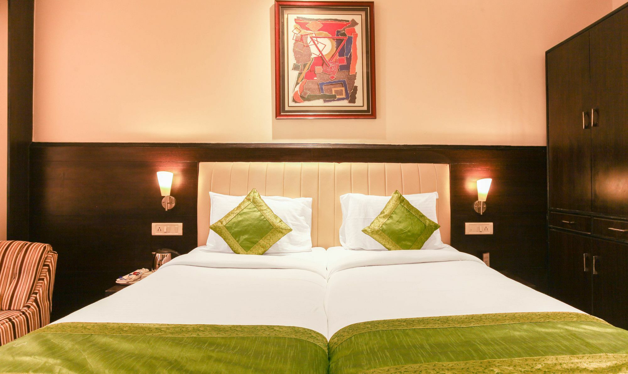 Treebo Trend Hotel Yks - Cad Circle Kota  Luaran gambar